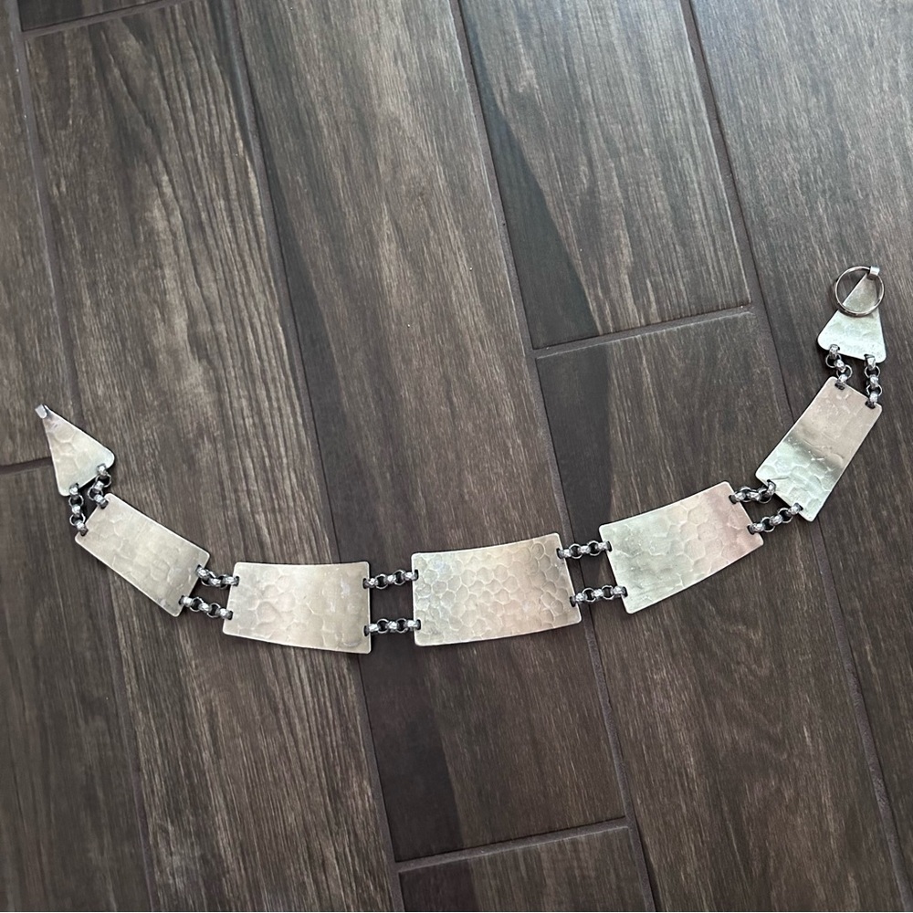 Vintage Rose Embossed Art Deco Silver Belt - Picture 5 of 7